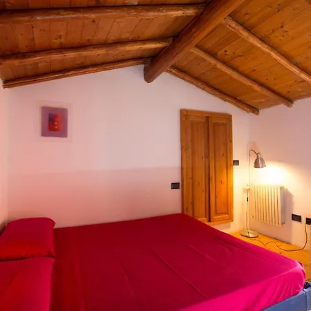 Casa Isotta Nocleg ze śniadaniem 3*